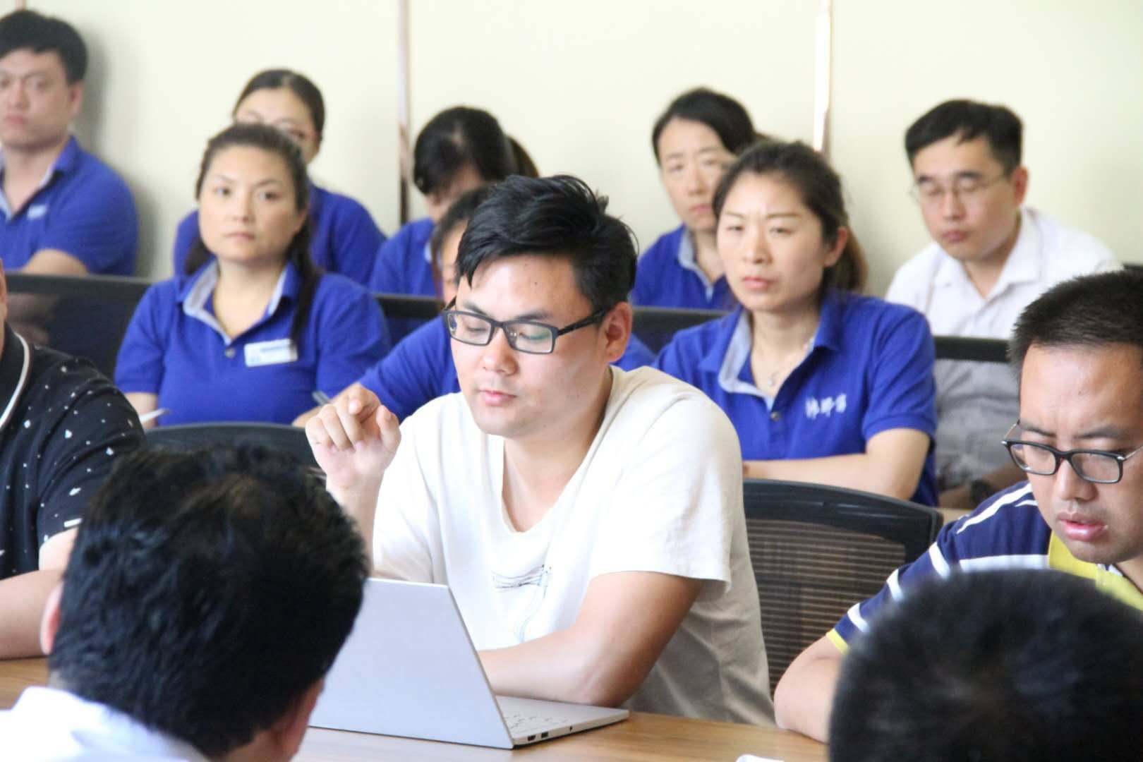 韩师傅集成家居有限公司与慧泽软件《板材通》系统合作项目启动仪式